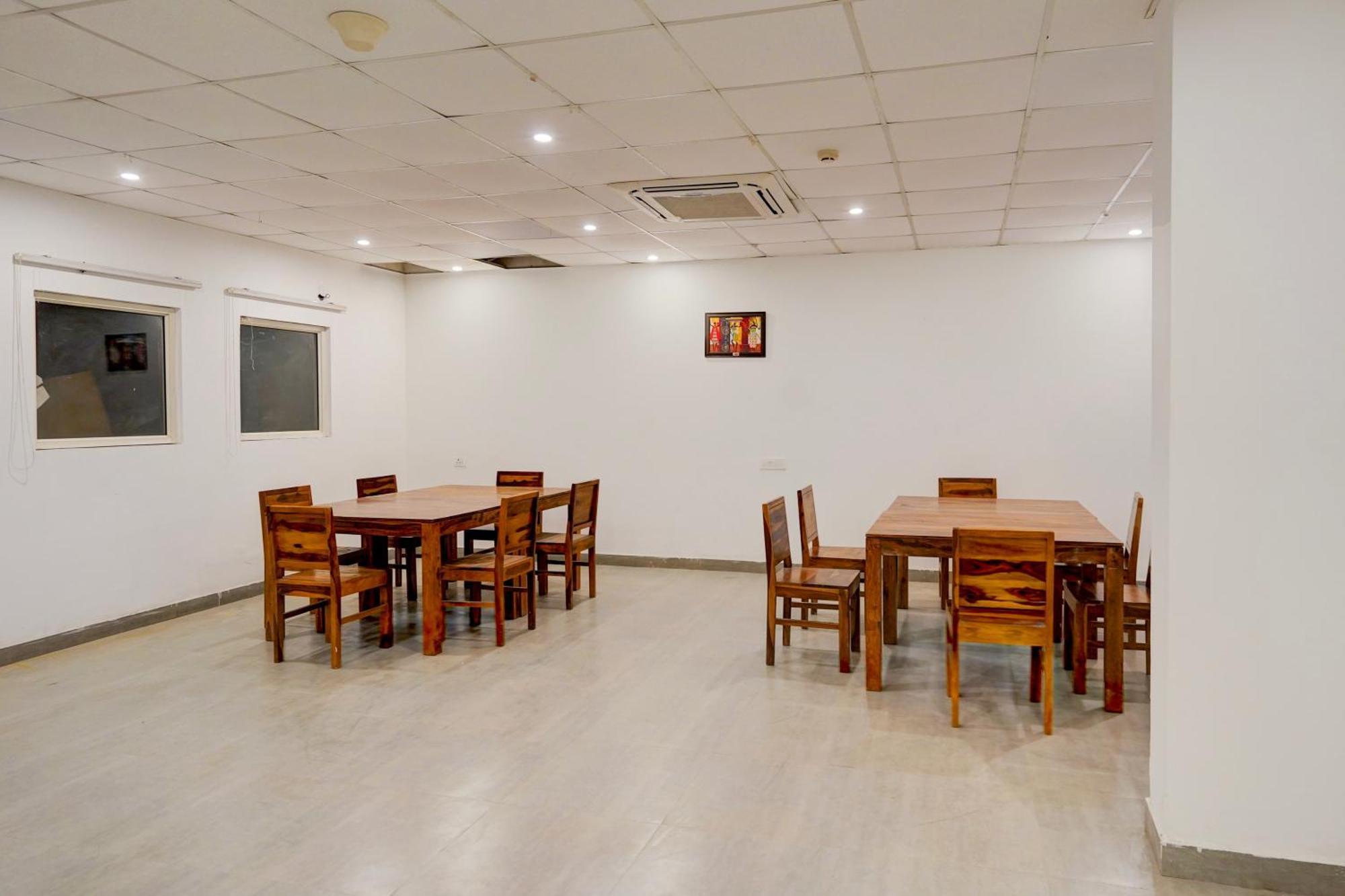 Townhouse Delight Inn Gurgaon Esterno foto