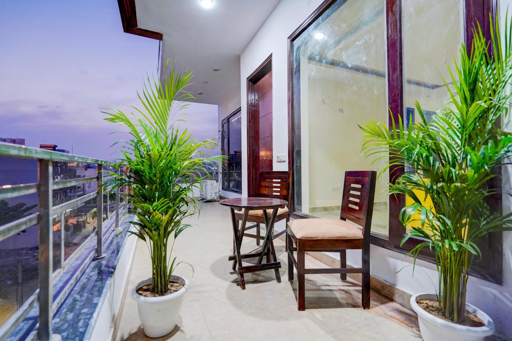 Townhouse Delight Inn Gurgaon Esterno foto