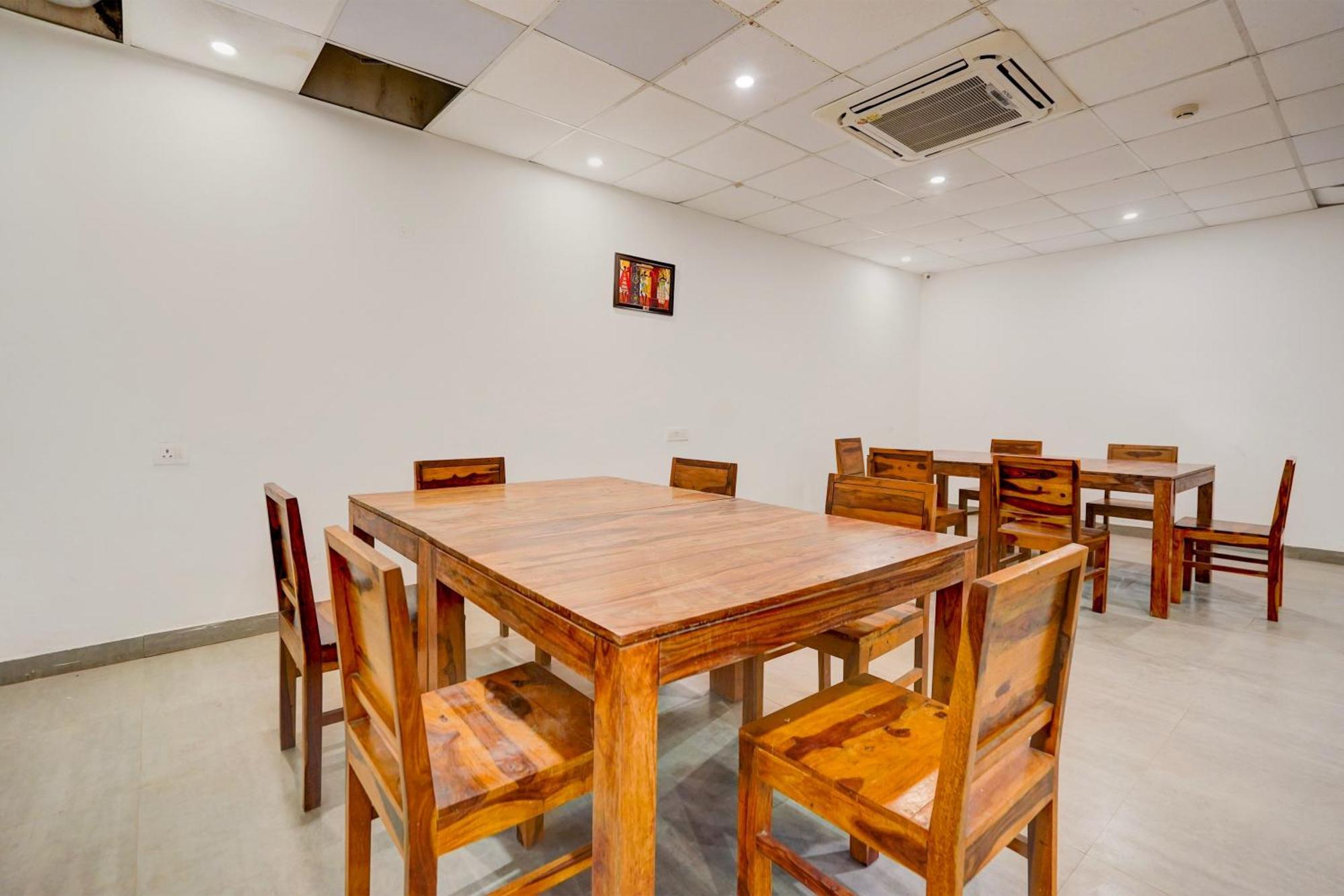 Townhouse Delight Inn Gurgaon Esterno foto