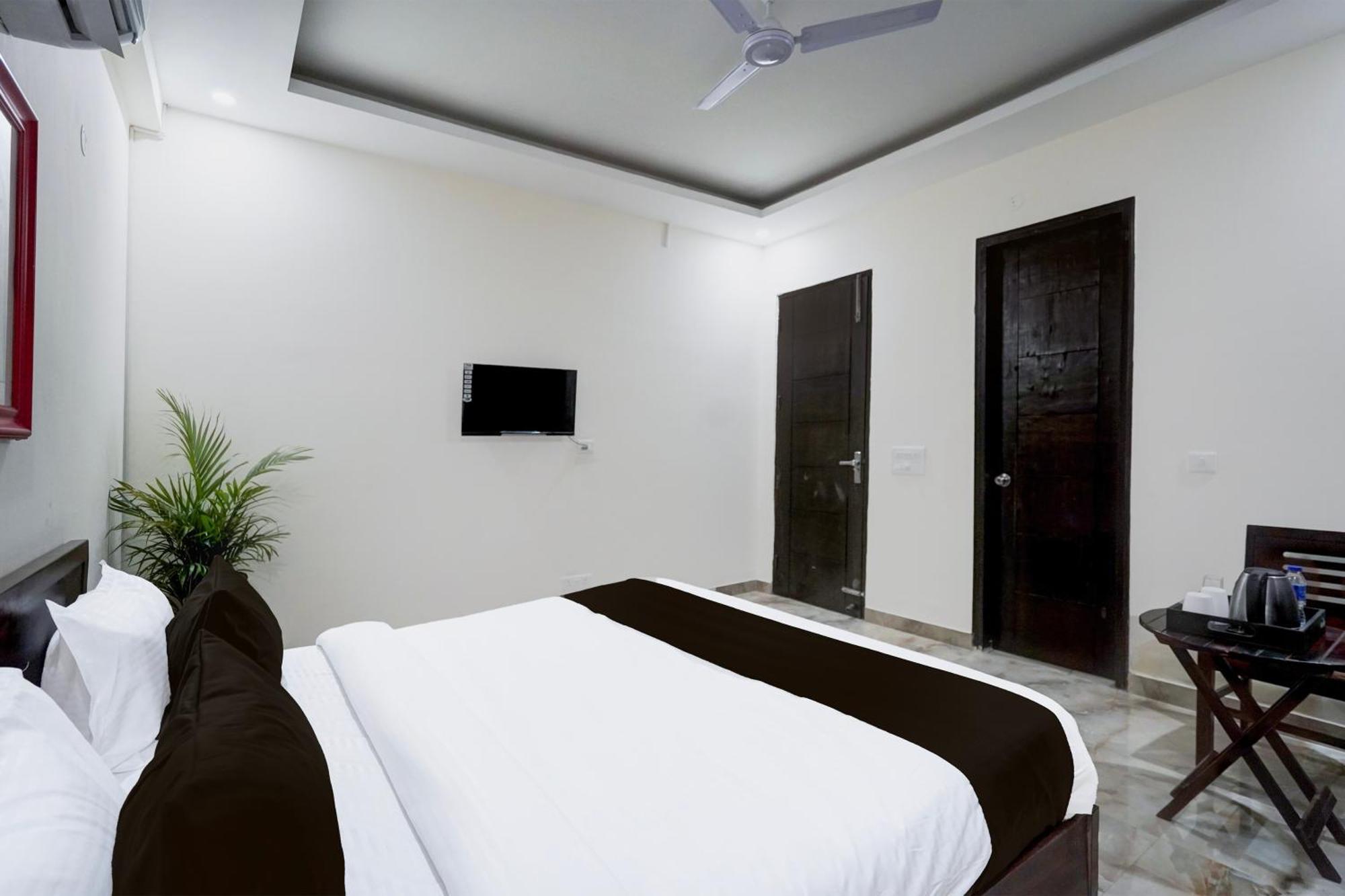 Townhouse Delight Inn Gurgaon Esterno foto