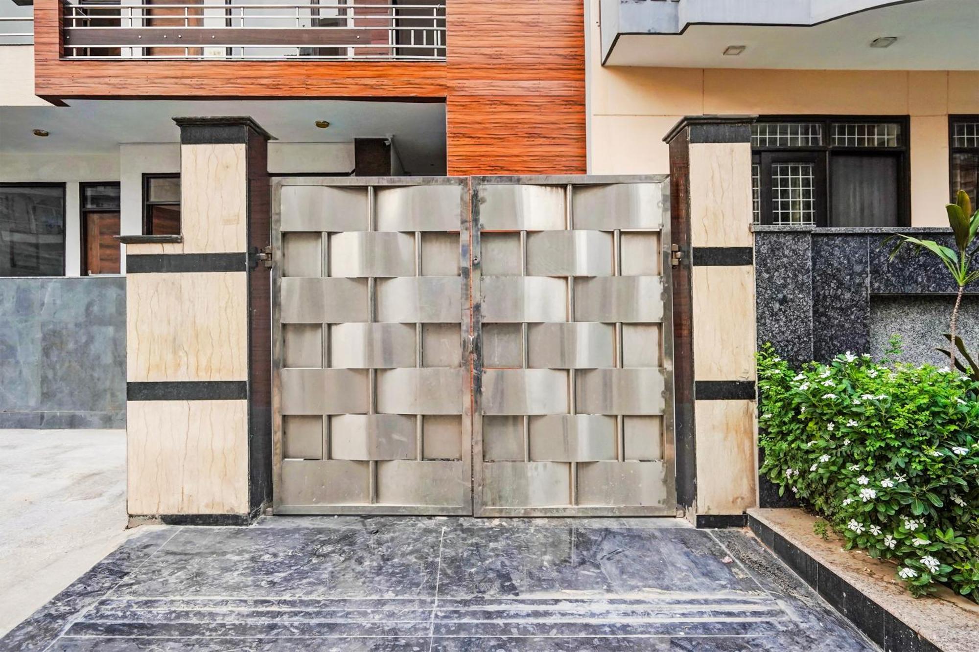 Townhouse Delight Inn Gurgaon Esterno foto