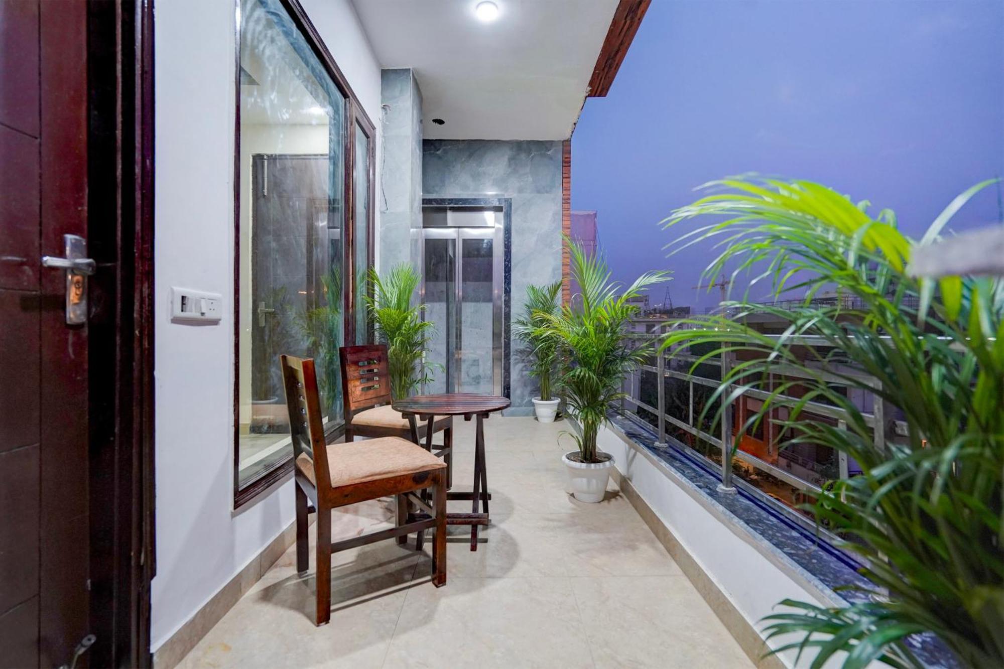 Townhouse Delight Inn Gurgaon Esterno foto